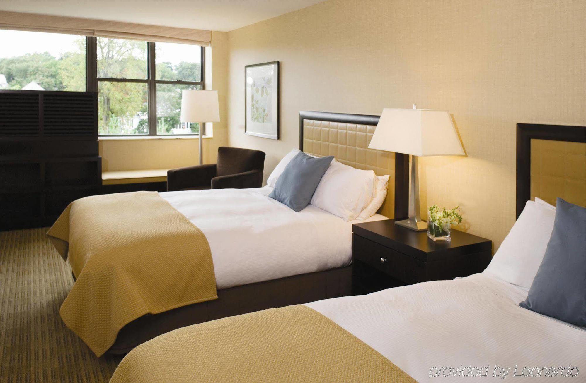 The Saratoga Hilton Hotel Saratoga Springs Szoba fotó
