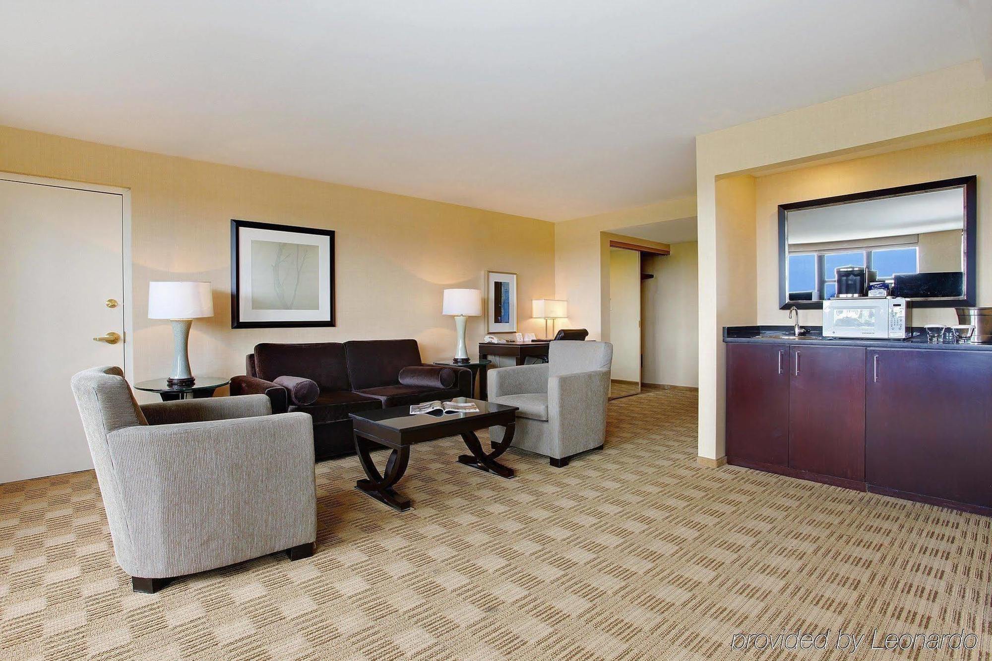The Saratoga Hilton Hotel Saratoga Springs Szoba fotó